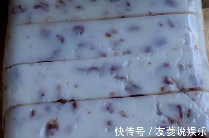 一包牛奶，半碗淀粉，锅中一搅，清凉可口又香甜，比冰淇淋好吃