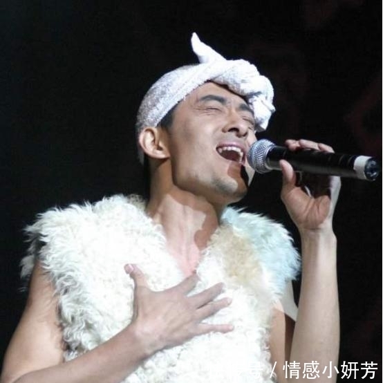 月亮之上|草根明星出道凤凰传奇越来越火,冠军阿宝从年入千万到“吃软饭”