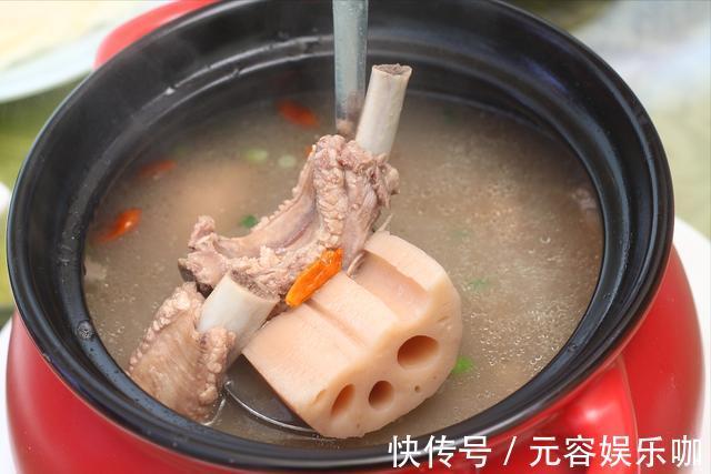 厨子|炖排骨时,上边的浮沫要不要撇干净?听完老厨子的讲解,涨知识了