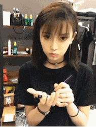 |搞笑GIF图:小哥的技术不错,不但能玩还能清理雪