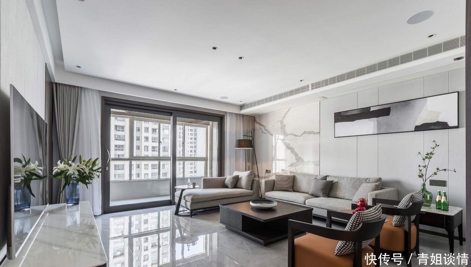 朱砂红|这才是我的理想之家,220㎡大平层设计,进门就被客厅吸引了