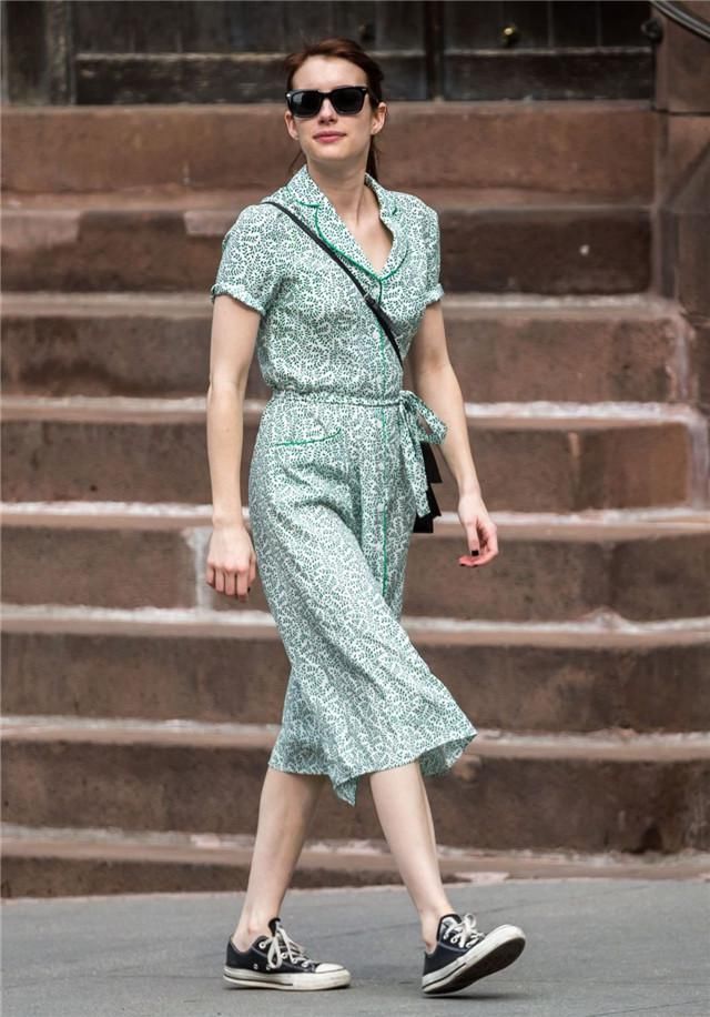 春夏将至，烂大街的“花裙子”又火了起来！洋气不挑人，时髦显瘦