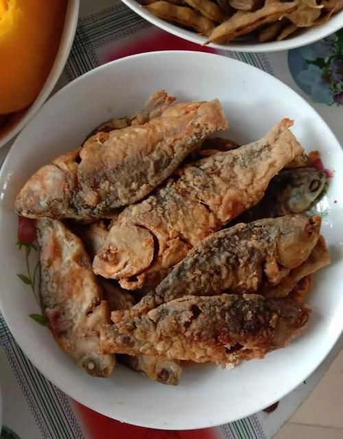 八十年代割麦子,田间吃的“晌午饭”,你还记得是什么吗?