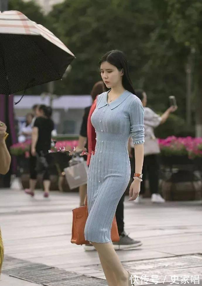 高跟鞋 美女搭配一双一字带高跟鞋,更是让她充满着魅力,增加整体精致度