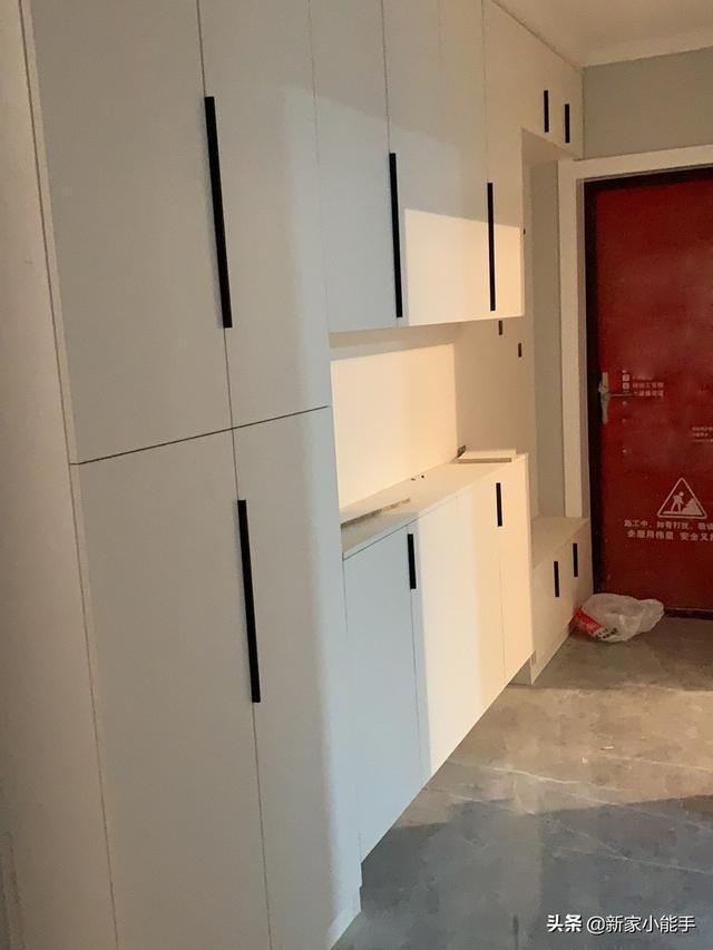 安装|她家装修花了12万,打造网红款电视墙,请木工师傅打柜子很喜欢