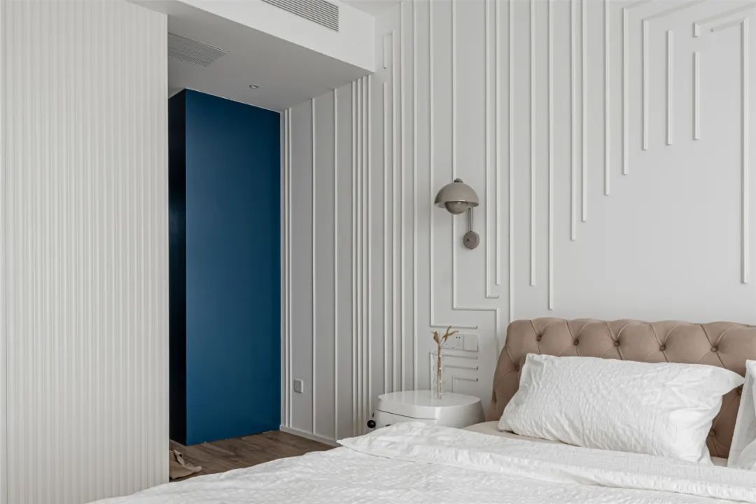 布置|210㎡简约大平层,淡雅温馨、绿植装饰,生活文艺舒适