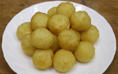  绵软|土豆试试这个新吃法，富贵黄金球，细腻绵软，酸甜好吃寓意好