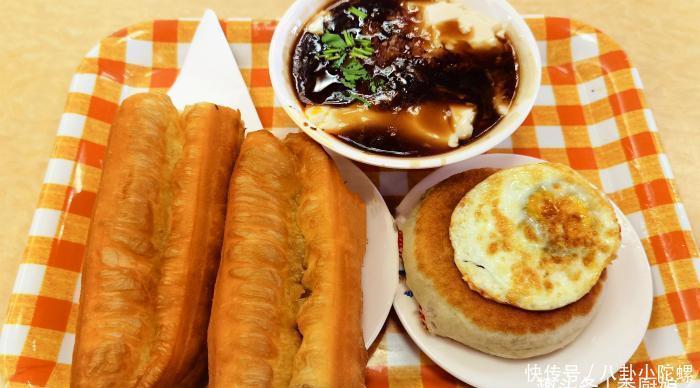 海参|山东小两口的早餐,在朋友圈火了,网友:手里的煎饼,突然不香了