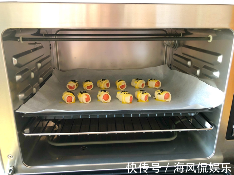 它比面包快手,比蛋糕好吃,香酥美味,一口一个真过瘾