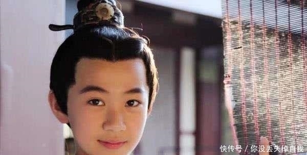 上联&知县出上联教训神童,神童不仅对出下联还反出一上联,成千古绝对