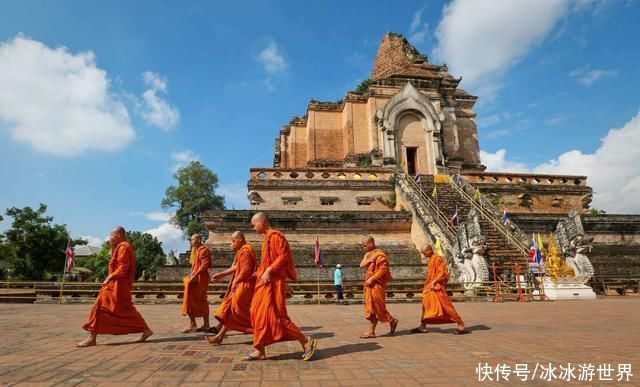 泰国清迈有座地位崇高的佛寺，距今已有600多年，门票却只收4元