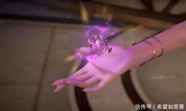 赠送|胡列娜临行前,比比东赠送头部魂骨,有谁注意到菊鬼斗罗的表情!