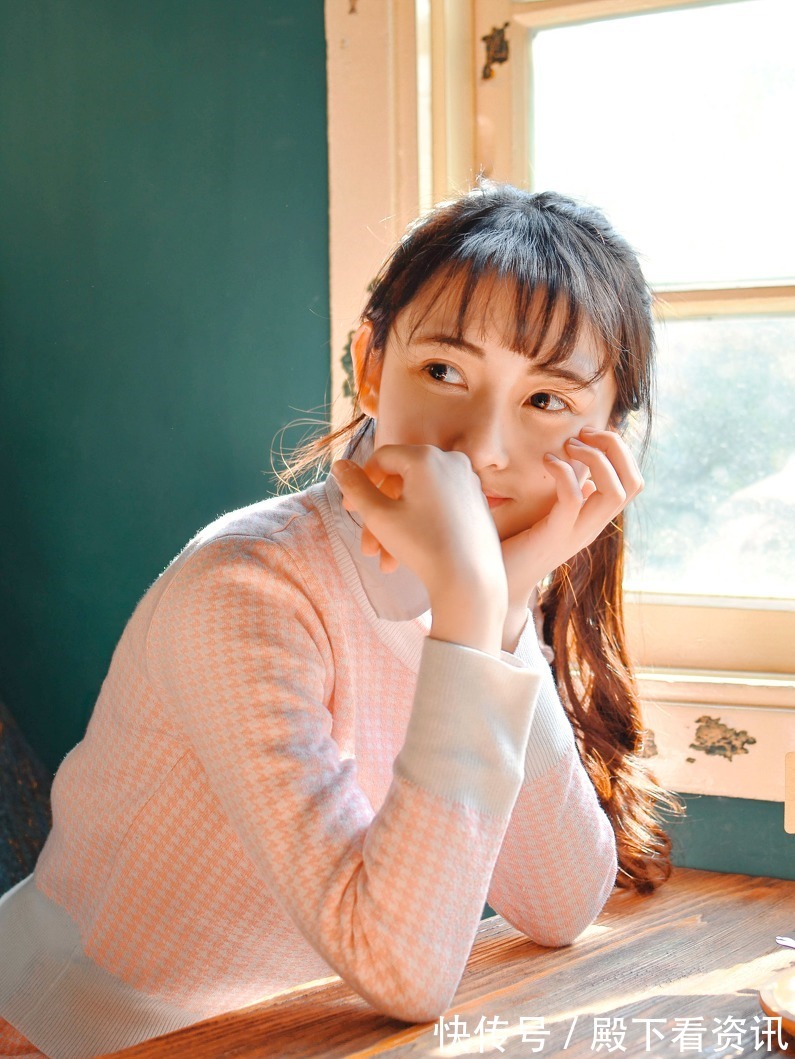 美女|清纯漂亮的长发美女