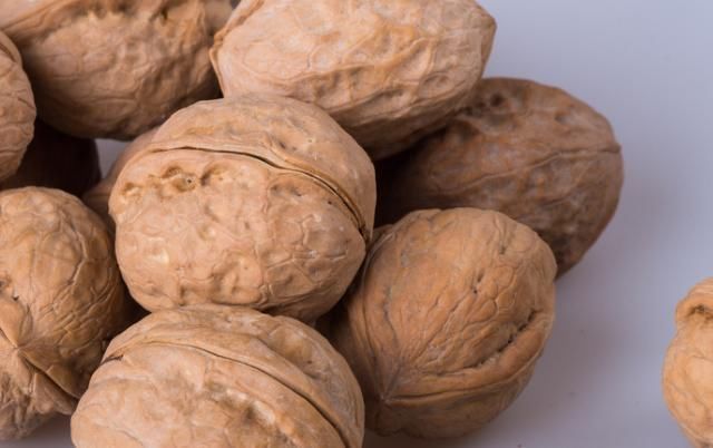 b族维生素|睡眠不好的人,请你多吃以下4种食物,让你一觉睡到天亮