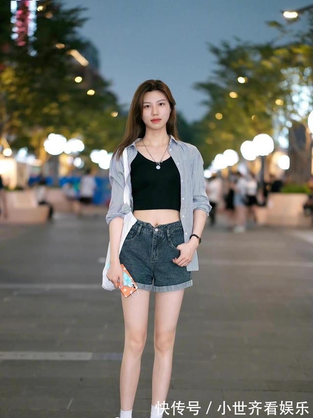 小姐姐|牛仔短裤如何搭配才时髦又洋气?这8套穿搭示范可以看看