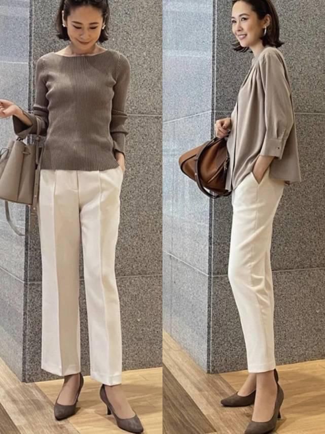 “烟管裤”怎么搭才时髦？日本50岁博主的搭配思路，优雅又高级