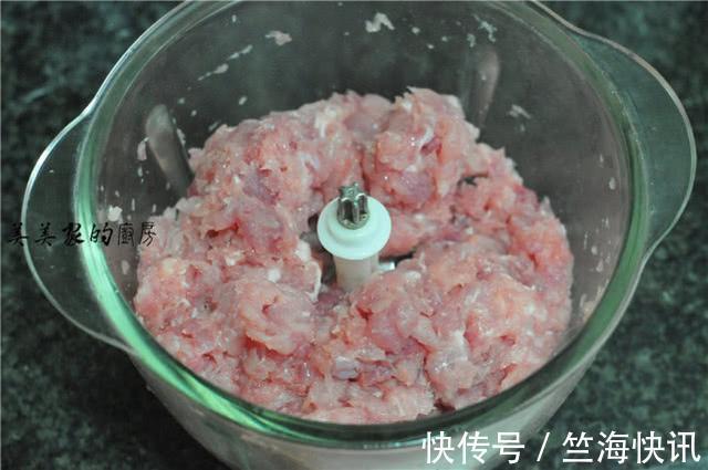 蝴蝶煎饺|儿子三天两头要吃此早餐,平底锅一烙10分钟就上桌,解馋还顶饱