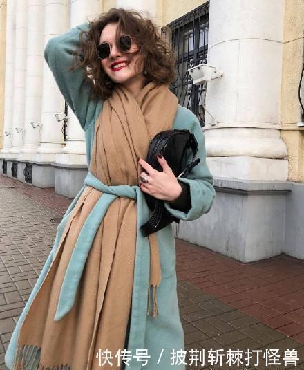 大衣里面穿什么不妨试试这6种叠穿方法,能承包你一整季的时髦