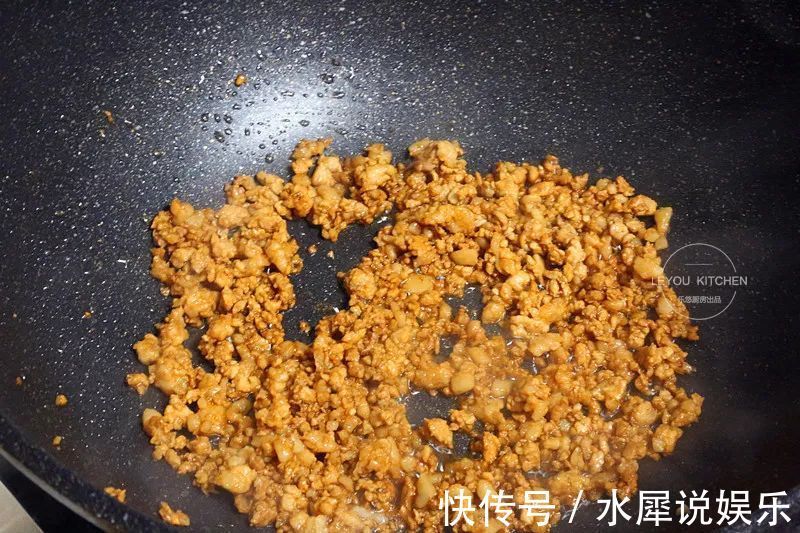 10分钟早餐面，肉末和面条的搭配，好吃到连汤都不想剩下