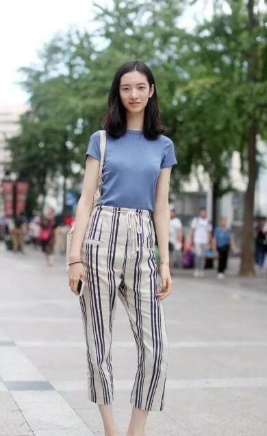 能吸睛|很休闲的美女,打扮成这样能吸睛吗?