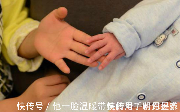 弟弟妹妹|哥哥写作业被干扰,无奈将捣乱妹妹“封印”在书桌上,网友:无情