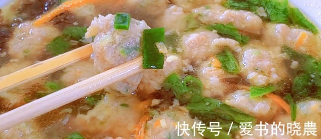 搅拌均匀|夏天，肉馅别包饺子了，这样做越吃越上瘾，我一周做3次，真好吃！
