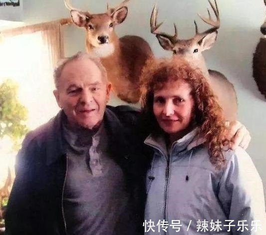 姐姐|寻了7年的人就住在隔壁，快递员的失误让他们终于相认