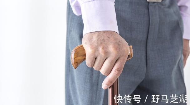 坚果|女人年过40想慢一点“老”，要懂如何增加雌激素，可维持年轻状态