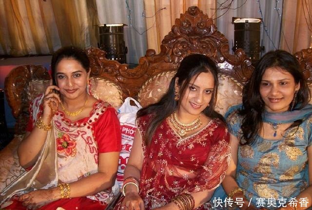 印度富人区:高端时尚,美女如云,人们的生活质量媲美迪拜!