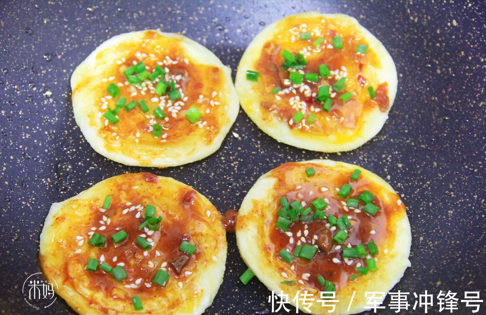 黄豆酱|最近这早餐饼超火，不揉面不发面，5分钟搞定，金黄酥脆层次分明