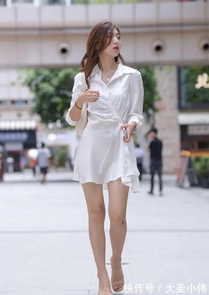 街拍|美女街拍:怎么营造仙气飘飘的效果?高跟鞋配连衣裙,青春迷人又温柔
