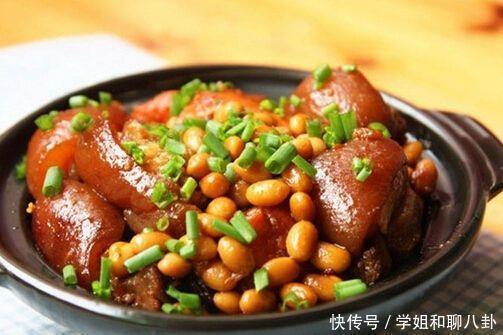 炖猪蹄，牢记“3个”小窍门，猪蹄味道香，无腥臭味，软烂美味