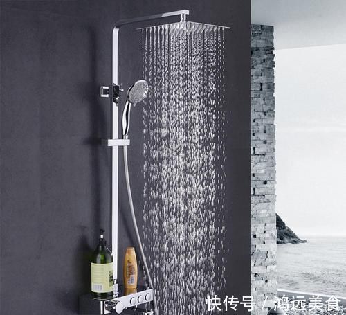 聪明人|越来越多家庭不装挂墙花洒，聪明人都用这种设计，实用方便又舒服