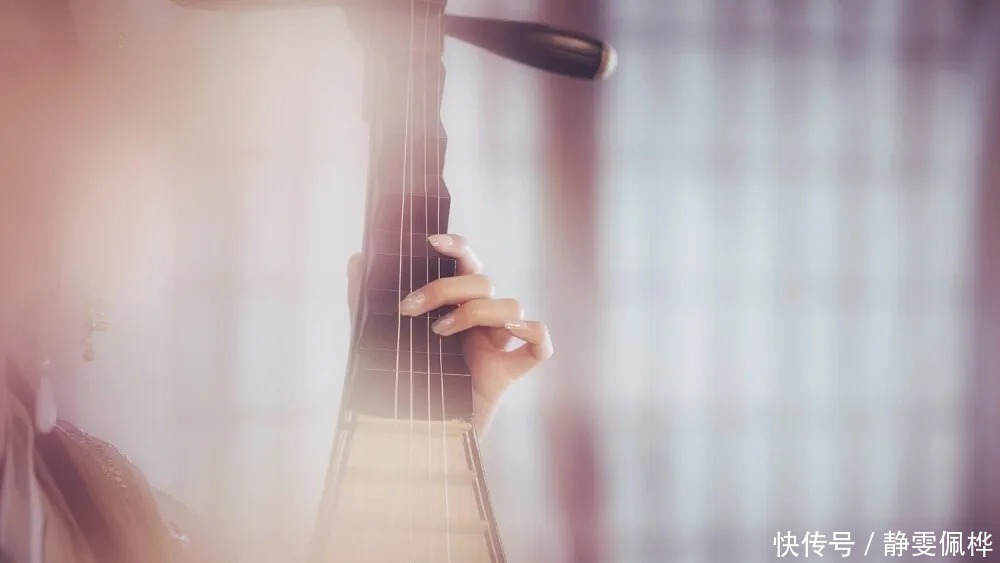 这首诗|刘禹锡被贬夔州，写下一首诗，最后7字一语双关惊艳千年