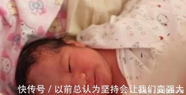 单眼皮|宝宝出生后一直不睁眼,爸妈赶紧把孩子送去了医院,医生看乐了