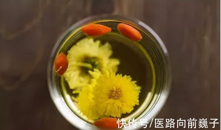 不良习惯|45岁男子血液粘如粥，深夜脑梗离世！原因竟然是长期吃这种食物