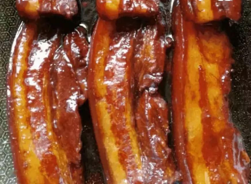 红烧|五花肉别再红烧了,教你个特色吃法,一顿三斤不够吃