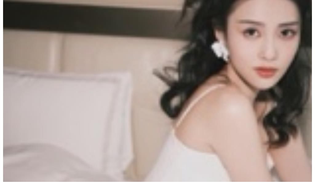 白鹿做菜離鍋3米遠(yuǎn)，看得人心驚肉跳，還不如安安靜靜做個(gè)美少女！