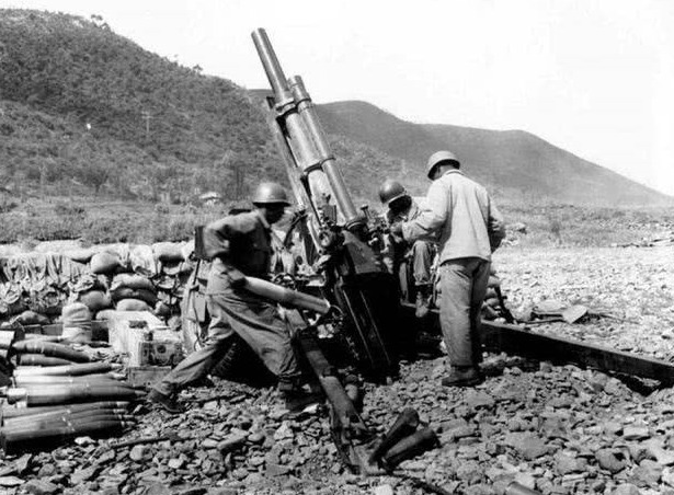 尸体|2个营山沟里集合,1门炮4分钟打出96发,美军的尸体装了15辆卡车