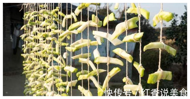 这5种蔬菜晒干后,比新鲜的好吃太多!炖肉炒菜都行,放1年不坏