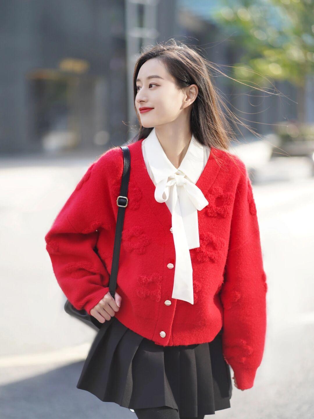 博主|作为冬季最实用单品,“毛衣”能让你轻松演绎高级,适合熟女