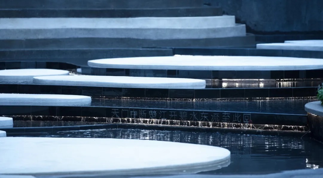 设计|以地为纸,泼墨生花|世茂滨江壹号