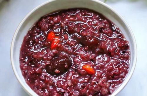 紫米|它是“补血米”,经常和红枣一起熬粥喝,能补气养血,贫血要多喝