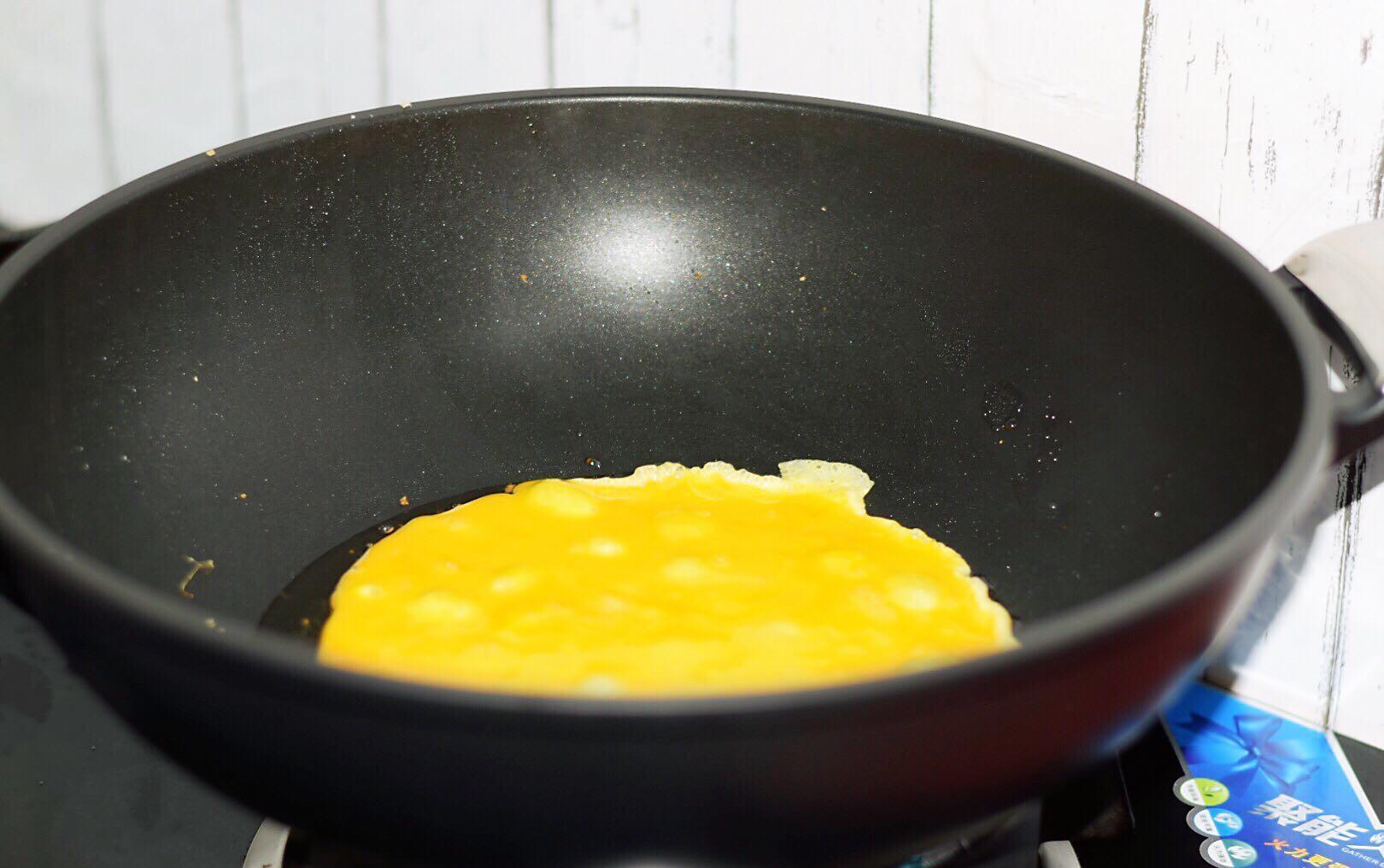 鸡蛋|剩馒头不要扔，这样做，营养又解馋