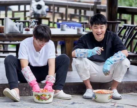 黄磊|《向往的生活5》最烦人嘉宾，何炅不留情面，黄磊难掩嫌弃，他是谁？