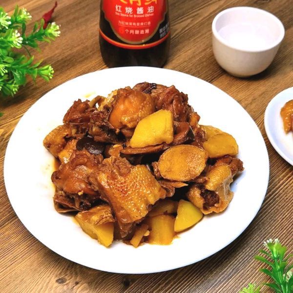 红烧土豆鸡块|红烧土豆鸡块