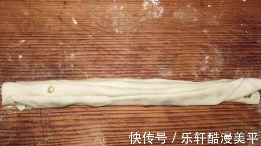 葱油饼|自制葱油饼酥香美味,轻松掌握