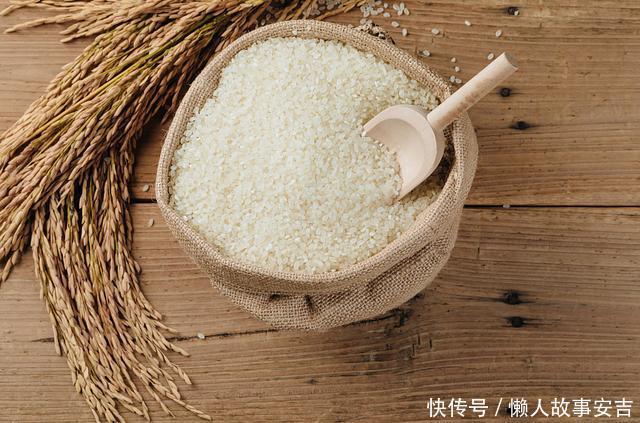 上榜|医生坦白:大便拉不出,3类食物脱不了关系,大米上榜