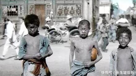 小乞丐|晚清罕见照娱乐场所的女子很漂亮,官员们虎背熊腰!