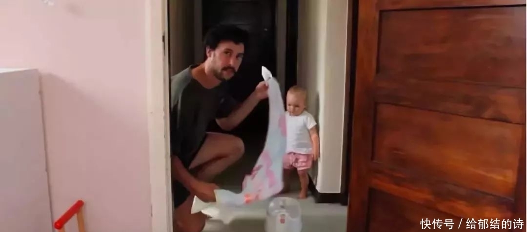 妈妈们|不要让男人单独带娃，因为画面太美了